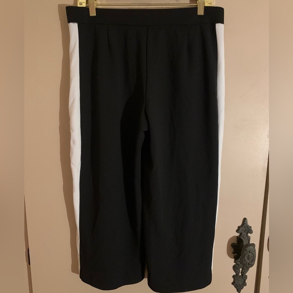 Boom Boom Jeans Pants - Boom Boom Jeans Black and White Ankle/Cropped Pants